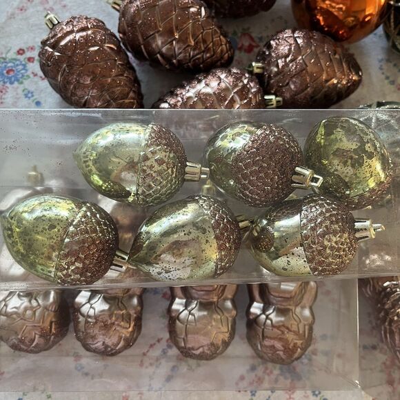 Lot of 41 Fall Ornaments Squirrel Owl Pinecones Acorns Balls Impact Resistant - Picture 8 of 8